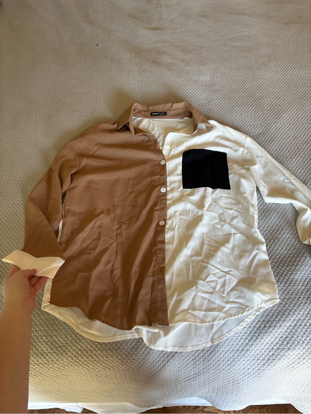 Two-Tone Brown and White Button-Up Shirt with Black Pocket